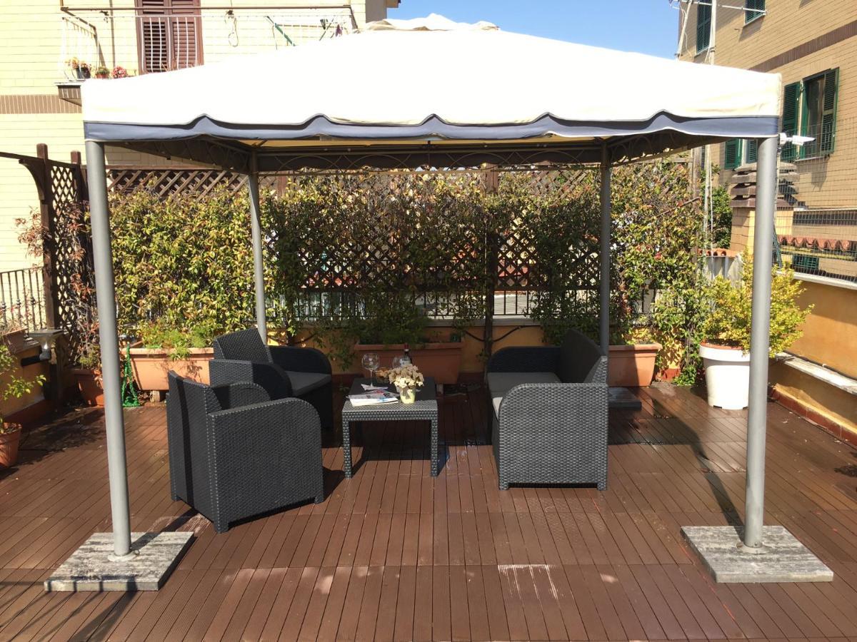 La Piazzetta Di Roma Villa Bagian luar foto